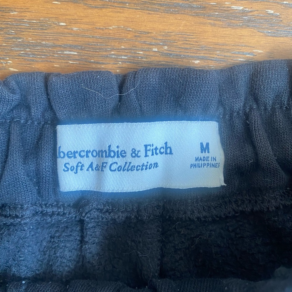Abercrombie & Fitch Fleece Shorts - Picture 4 of 4